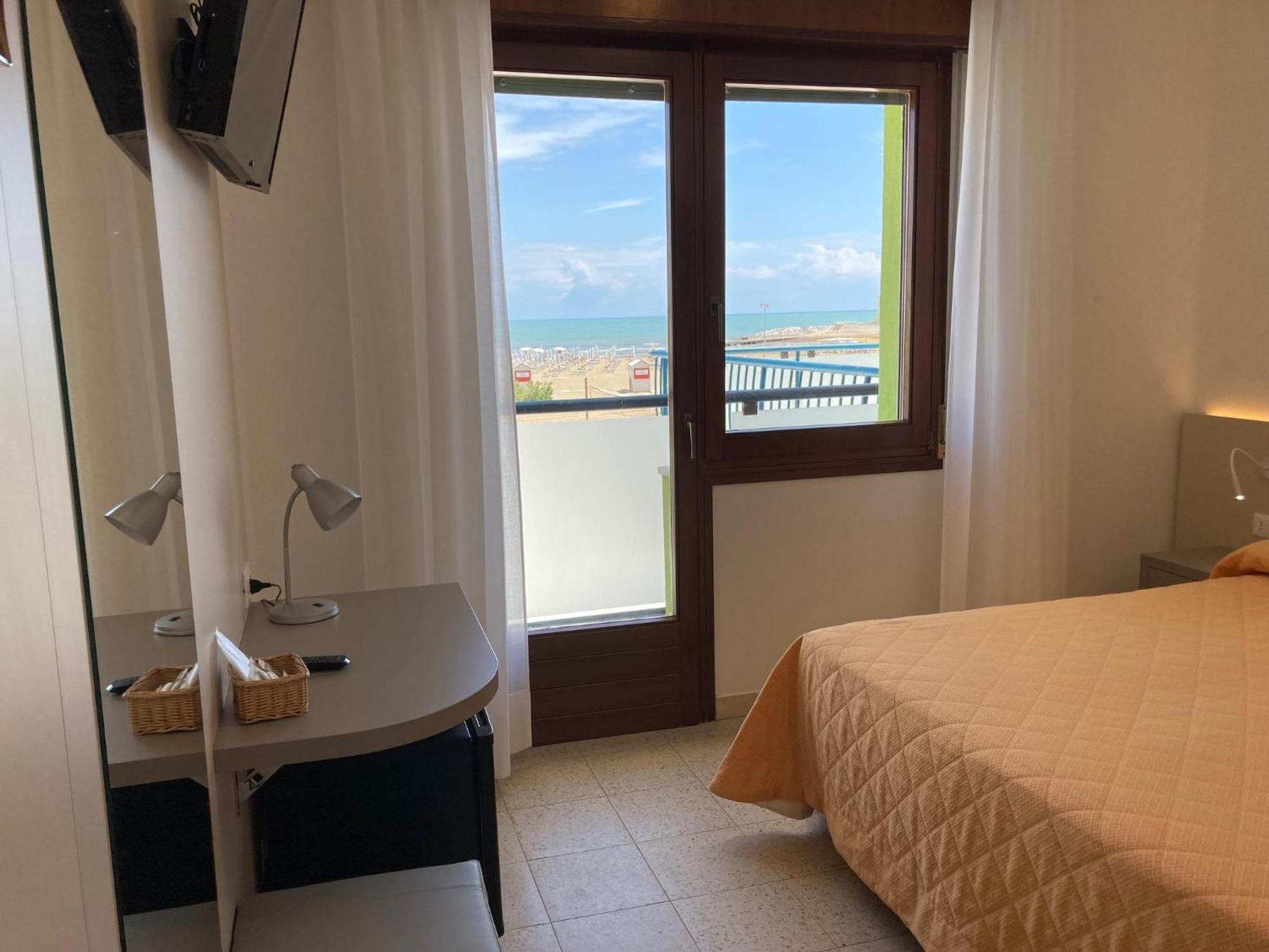 Hotel Giacomazzo Caorle Extérieur photo