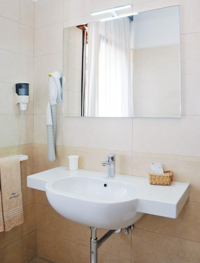 Hotel Giacomazzo Caorle Extérieur photo